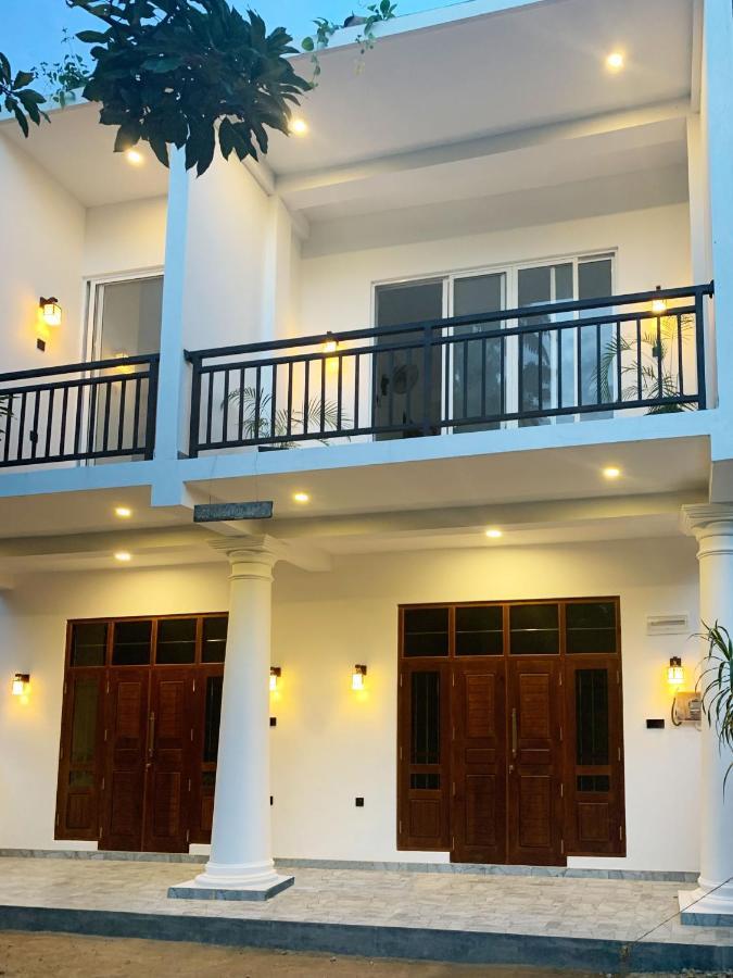 Golden Wave Hotel Ахангама Екстериор снимка