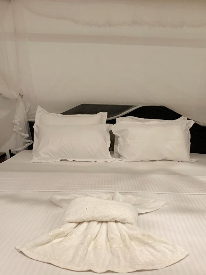 Golden Wave Hotel Ахангама Екстериор снимка
