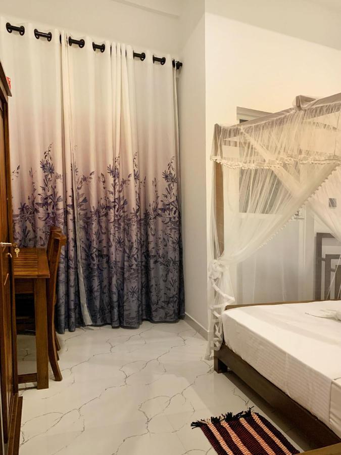 Golden Wave Hotel Ахангама Екстериор снимка